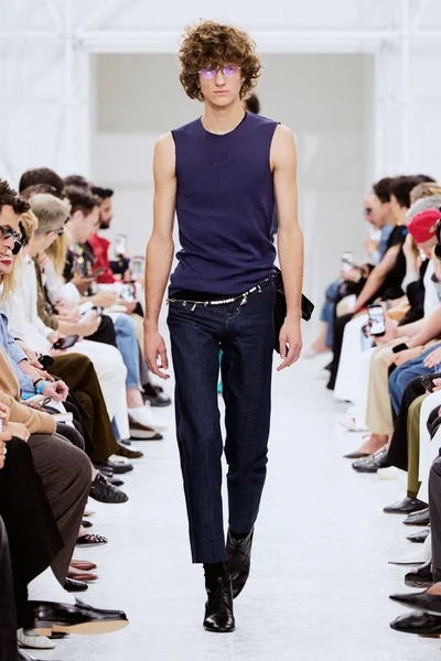 Look 23